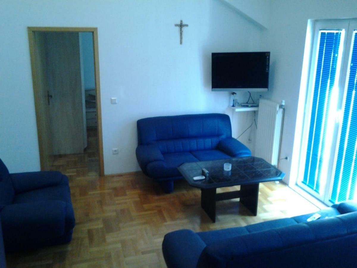 Apartmani "Radi" Baška Voda Buitenkant foto