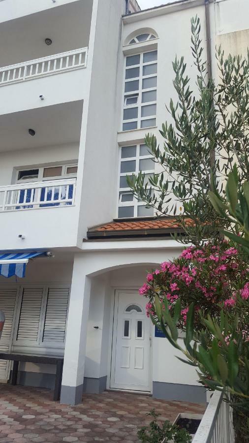 Apartmani "Radi" Baška Voda Buitenkant foto
